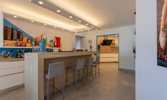 Rexer-Arenzano-Grande-appartamento-sul-mare-CUCINA