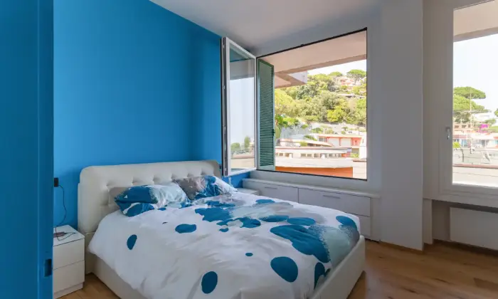 Rexer-Arenzano-Grande-appartamento-sul-mare-CAMERA-DA-LETTO