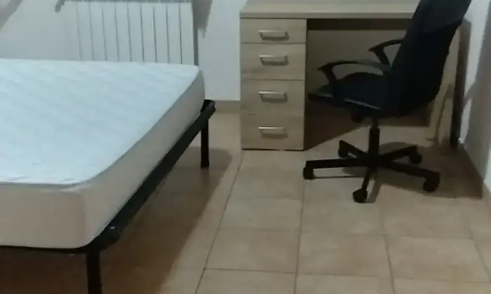 Rexer-Catanzaro-Tre-camere-disponibili-su-per-studenti-e-tirocinanti-CAMERA-DA-LETTO