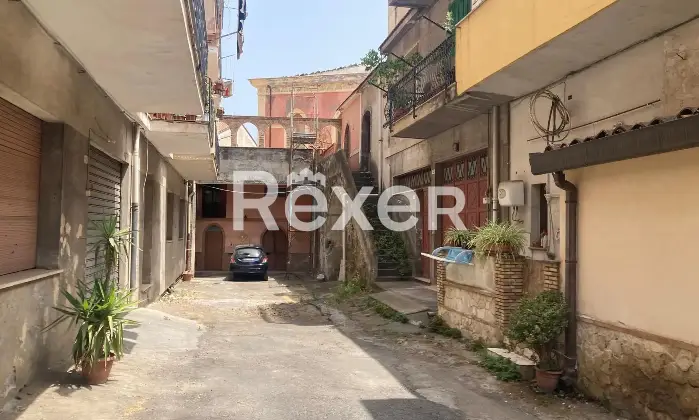 Rexer-Fiumefreddo-di-Sicilia-Deposito-posto-al-primo-piano-in-vendita-al-da-ristrutturare-cat-C-Altro