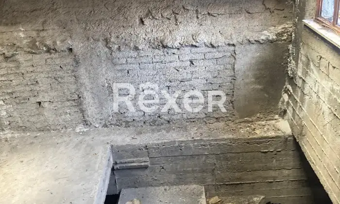 Rexer-Fiumefreddo-di-Sicilia-Deposito-posto-al-primo-piano-in-vendita-al-da-ristrutturare-cat-C-Altro