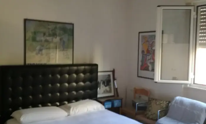 Rexer-Bari-Lussuoso-appartamento-con-due-ingressi-CAMERA-DA-LETTO