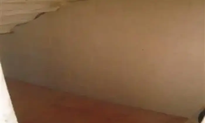 Rexer-Livorno-Affitto-negozio-zona-porta-a-mare-Livorno-CANTINA