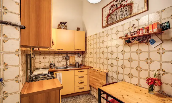 Rexer-Roma-Accogliente-Appartamento-in-affitto-Via-Natale-del-Grande-CUCINA