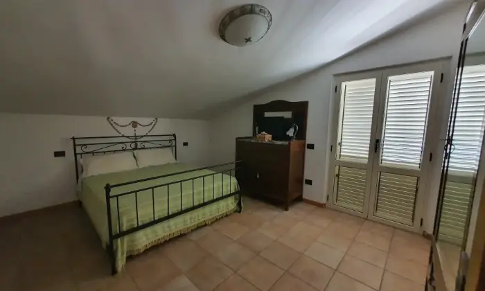 Rexer-Alba-Adriatica-Palazzina-vicino-al-mare-CAMERA-DA-LETTO