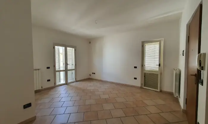 Rexer-Alba-Adriatica-Palazzina-vicino-al-mare-Appartamenti-piano