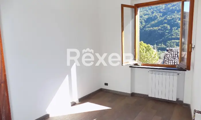 Rexer-Isola-del-Cantone-Casa-con-giardino-terratetto-Altro