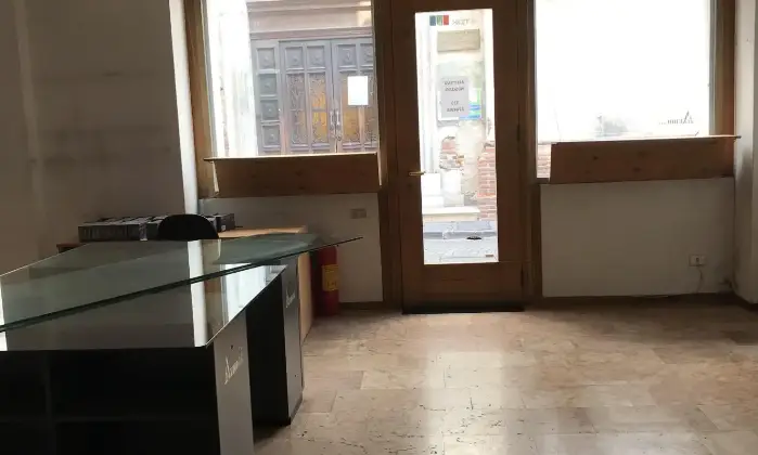 Rexer-Castelfranco-Veneto-Negozio-centro-storico-ALTRO