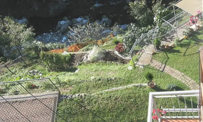 Rexer-Valstrona-Vendesi-casa-indipendente-in-Via-SAndrea-a-Valstrona-VB-ALTRO