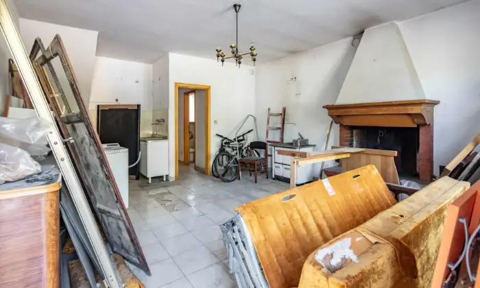 Rexer-San-Benedetto-Val-di-Sambro-Casa-indipendente-su-piani-SALONE