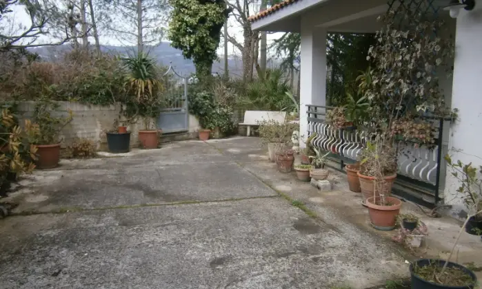 Rexer-San-Mango-sul-Calore-Grazioso-appartamento-in-villa-bifamiliare-TERRAZZO