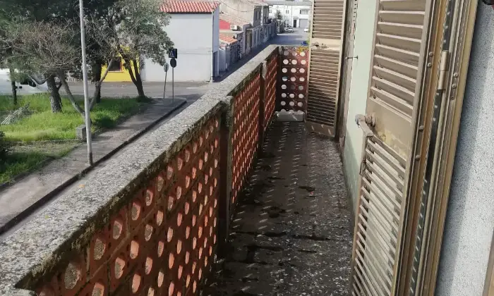 Rexer-Abbasanta-Casa-indipendente-in-pieno-centro