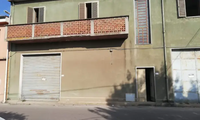 Rexer-Abbasanta-Casa-indipendente-in-pieno-centro