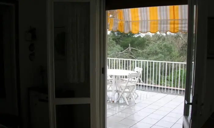 Rexer-Grado-Splendido-attico-vista-pineta-e-mare-a-Grado-SALONE