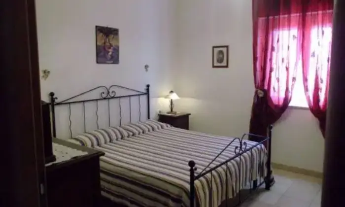 Rexer-Vieste-Vendesi-Villa-al-mare-a-Vieste-CAMERA-DA-LETTO