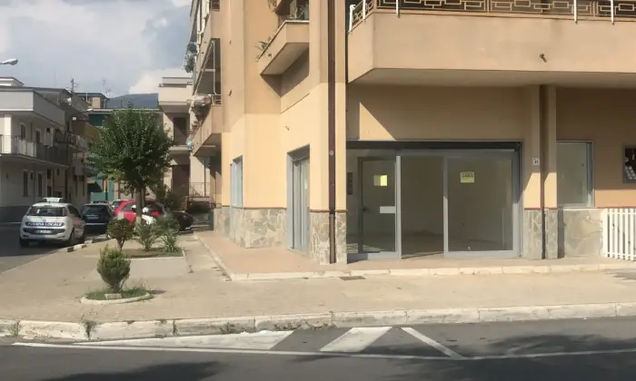 Rexer-San-Valentino-Torio-Locale-commerciale-in-Affitto-San-Valentino-Torio-SA