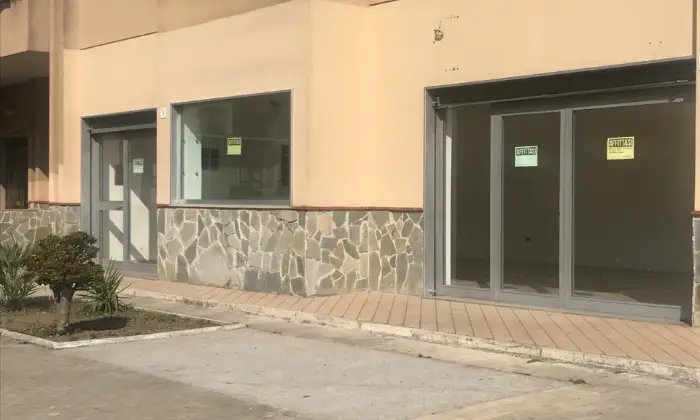 Rexer-San-Valentino-Torio-Locale-commerciale-in-Affitto-San-Valentino-Torio-SA-ALTRO