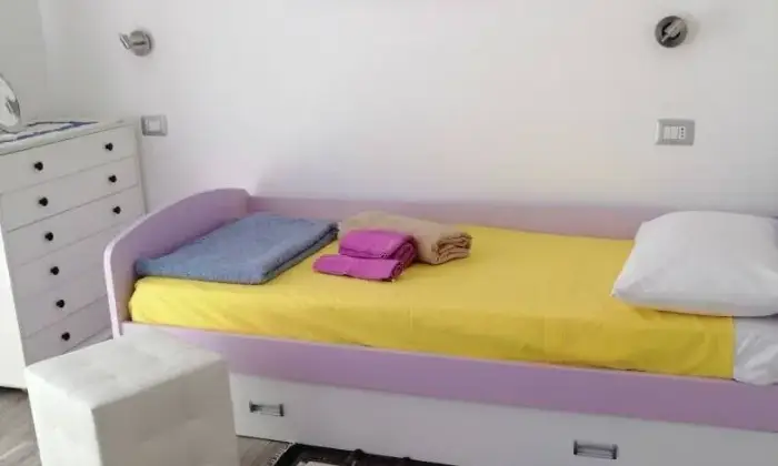 Rexer-La-Maddalena-Splendido-e-luminoso-trilocale-a-La-Maddalena-CAMERA-DA-LETTO