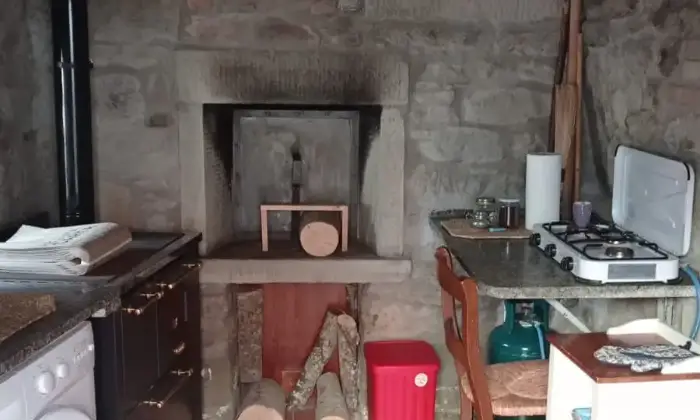Rexer-Poppi-Terratetto-in-pietra-a-Poppi-CUCINA