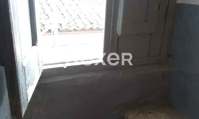 Rexer-Capestrano-Vendesi-casa-di-paese-in-via-Vallone-a-Capestrano-AQ-Altro