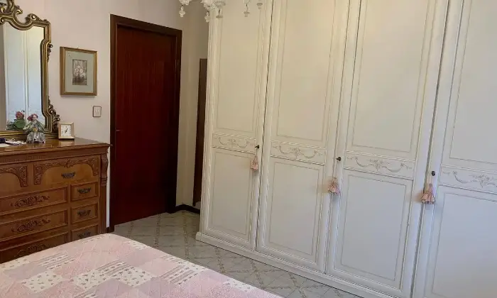 Rexer-Catania-AFFITTASI-LUMINOSO-APPARTAMENTO-VANI-CameraDaLetto
