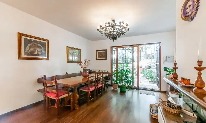 Rexer-Quercianella-Villa-ben-tenuta-con-ampio-giardino-a-Quercianella-SALONE
