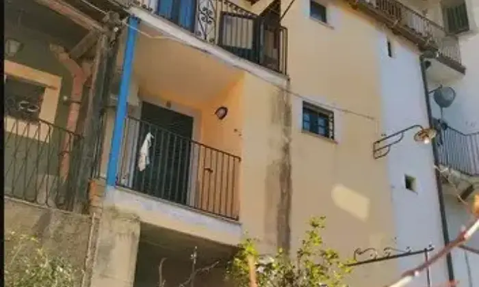 Rexer-Isca-sullo-Ionio-Vendesi-casa-indipendente-a-ISCA-SULLO-IONIO-Terrazzo
