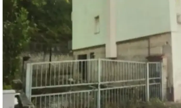 Rexer-Tufo-Villetta-a-schiera-in-vendita-in-via-Macinanti-Tufo-Garage