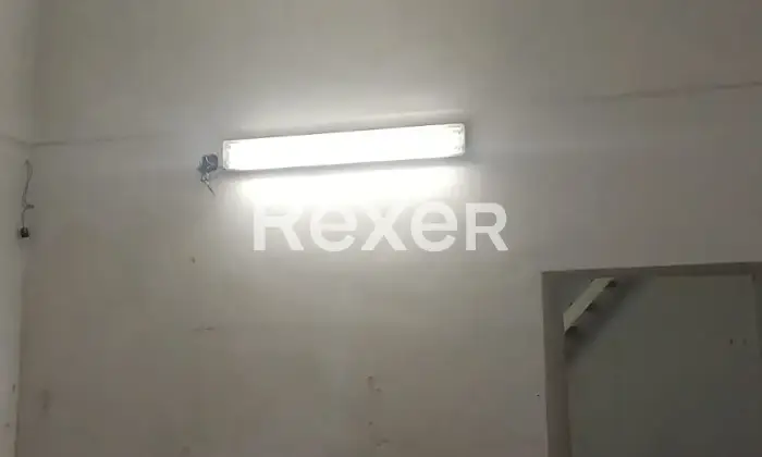 Rexer-Boscoreale-Negozio-con-altezze-di-m-Altro
