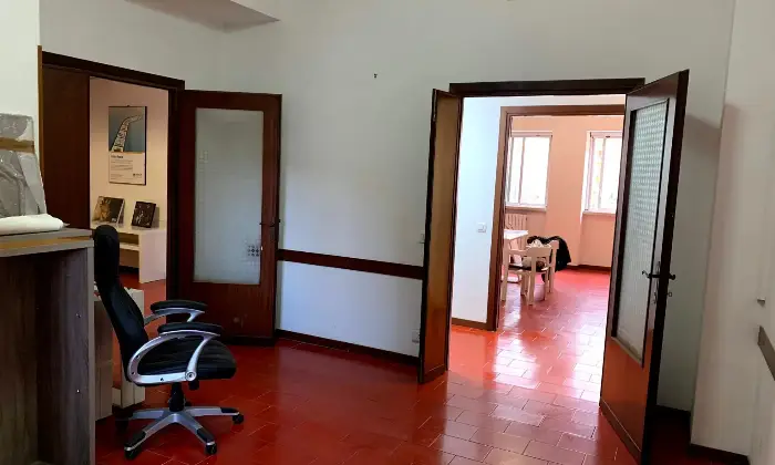 Rexer-Latina-Ampio-ufficio-in-centro-a-Latina-ALTRO