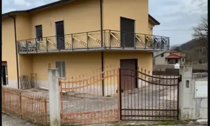 Rexer-Lioni-Casa-singola-in-vendita-in-Contrada-Civita-a-Lioni-Terrazzo