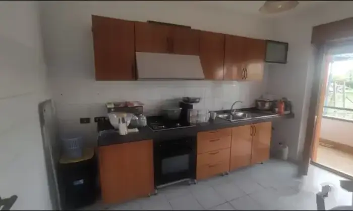 Rexer-Frosinone-Vendesi-appartamento-ristrutturato-a-FROSINONE-FR-Cucina