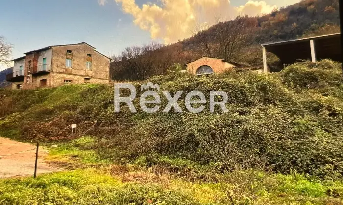 Rexer-Gualdo-Cattaneo-Casolare-con-annessi-in-vendita-a-GUALDO-CATTANEO-PG-Altro