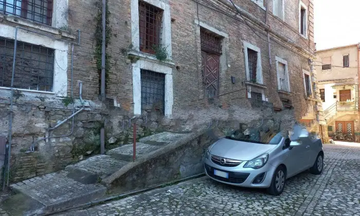 Rexer-Mentana-Trilocale-via-Giuseppe-Mazzini-Centro-Mentana-Cantina