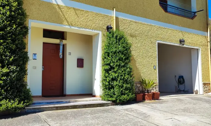 Rexer-Aiello-Calabro-Attico-Aiello-Calabro-Facciata