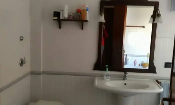 Rexer-Marsala-Ampio-appartamento-semiarredato-con-posto-auto-assegnato-Bagno