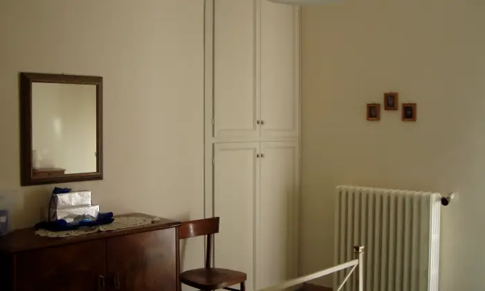 Rexer-Cagli-Tre-fabbricati-con-parco-SCONTO-SOLO-SU-INTERA-PROPRIETA-CameraDaLetto