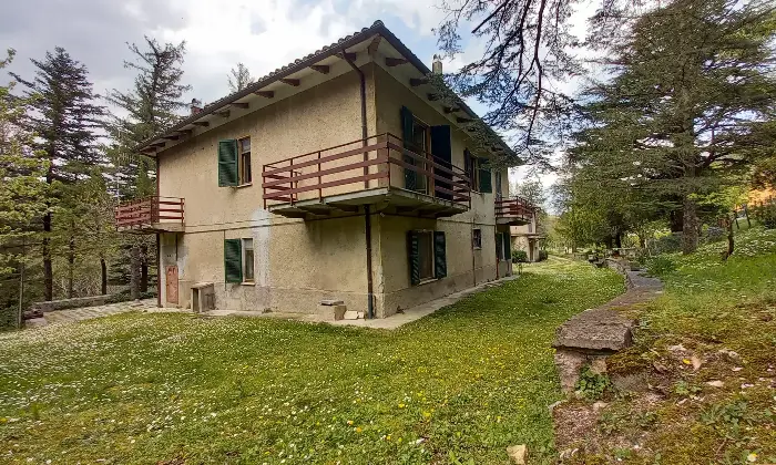 Rexer-Cagli-Tre-fabbricati-con-parco-SCONTO-SOLO-SU-INTERA-PROPRIETA-Terrazzo