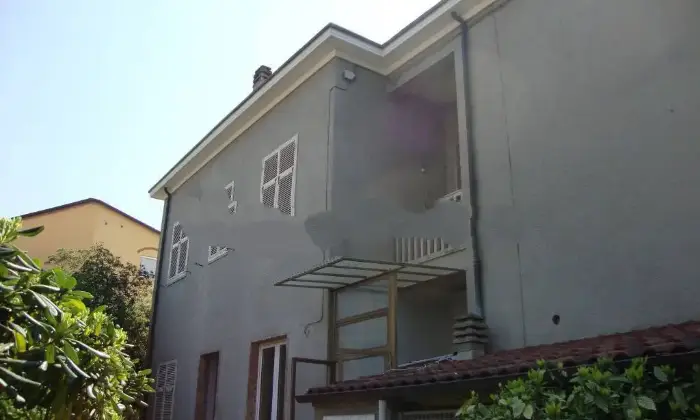 Rexer-Pietrasanta-Vendesi-Attico-via-Guglielmo-Marconi-Pietrasanta-Terrazzo