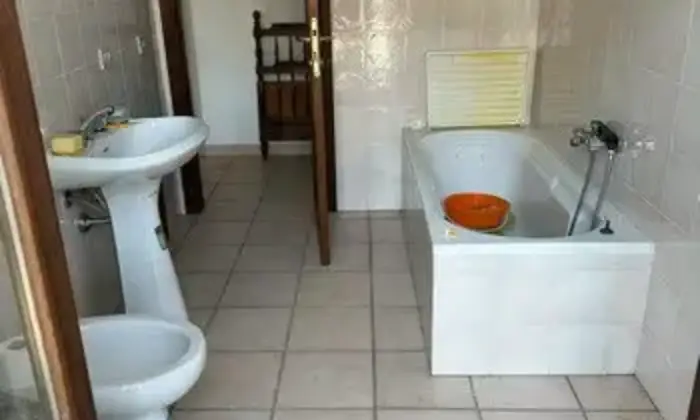Rexer-Orani-Casa-padronale-del-su-due-livelli-pi-mansarda-Bagno
