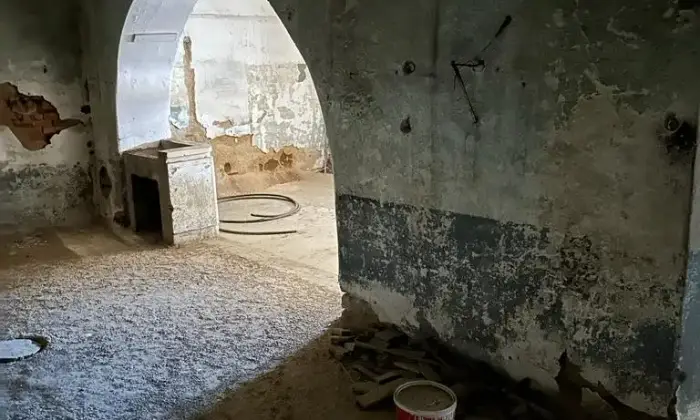 Rexer-Orani-Casa-padronale-del-su-due-livelli-pi-mansarda-Cantina