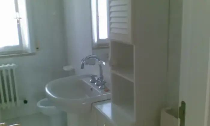 Rexer-Sirolo-Attico-in-vendita-in-via-G-B-Pergolesi-Bagno