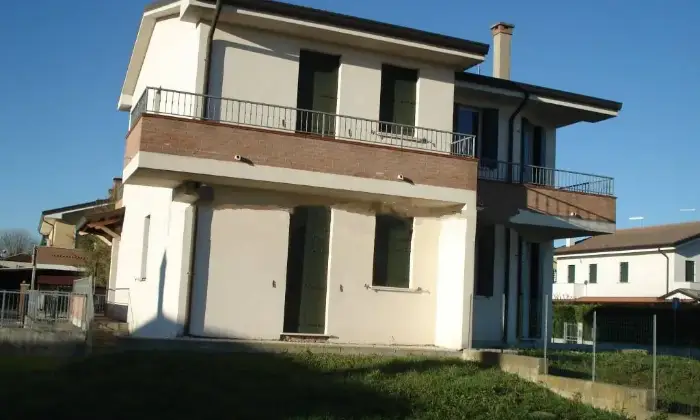 Rexer-Agna-Porzione-di-villa-bifamiliare-via-Giovanni-Battista-Cromer-Centro-Agna-Giardino