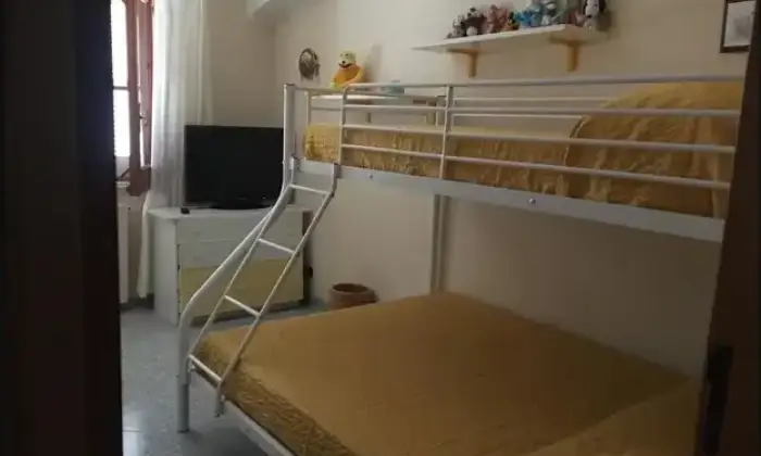 Rexer-San-Ferdinando-Appartamento-in-vendita-in-via-Calvario-a-San-Ferdinando-CameraDaLetto
