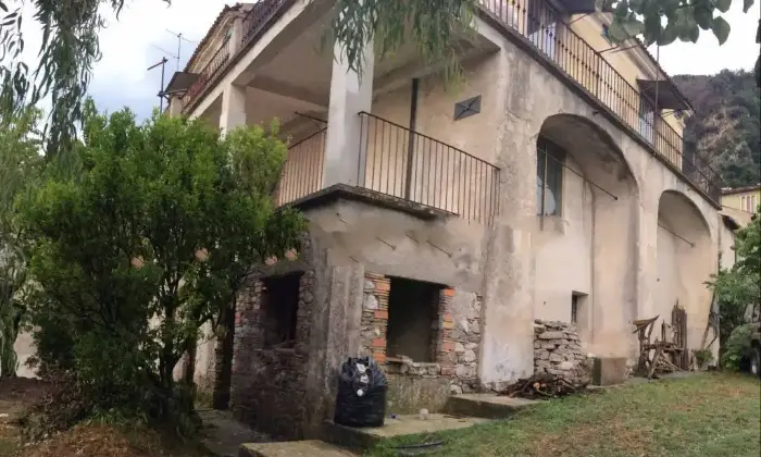 Rexer-Lauria-Vendesi-Casale-Strada-Provinciale-della-Melara-Centro-Lauria-Giardino