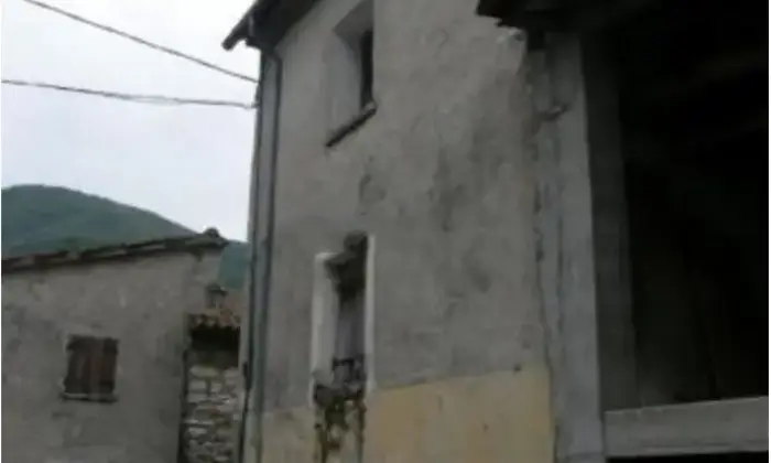 Rexer-Segusino-Vendesi-rustico-in-via-Alcide-de-Gasperi-a-Segusino-Terrazzo