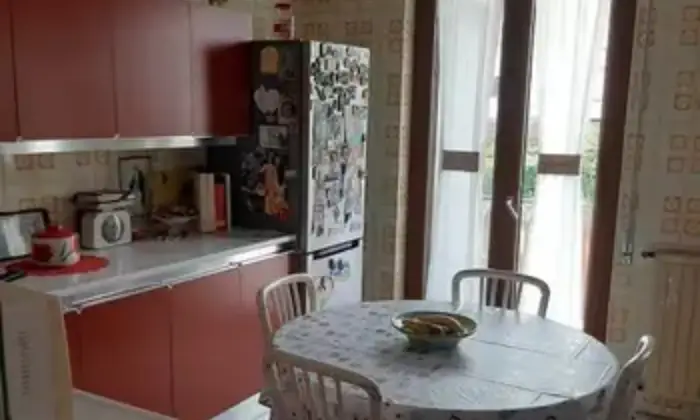 Rexer-Montesarchio-Appartamento-in-parco-privato-al-centro-Cucina