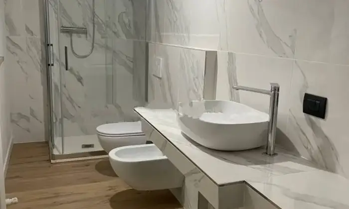 Rexer-Mercatello-sul-Metauro-Quadrilocale-in-vendita-in-via-Metauro-Mercatello-sul-Metauro-Bagno
