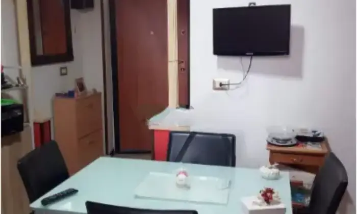 Rexer-Vizzini-Casetta-con-ingresso-indipendente-in-via-Dafnica-a-Vizzini-Salone