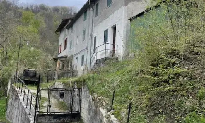 Rexer-Ventasso-Rustico-Casale-in-Via-del-Castagnolone-Ventasso-Giardino